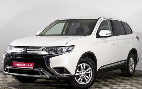 Mitsubishi Outlander III рестайлинг 3, 2018 год, 2 289 000 рублей, 1 фотография