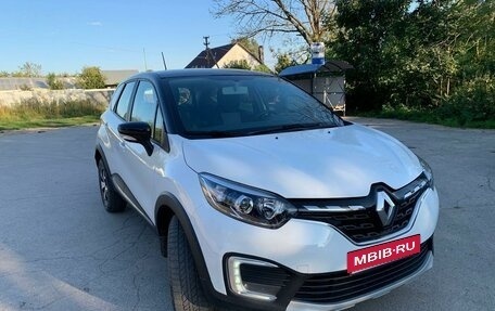 Renault Kaptur I рестайлинг, 2021 год, 1 649 000 рублей, 3 фотография