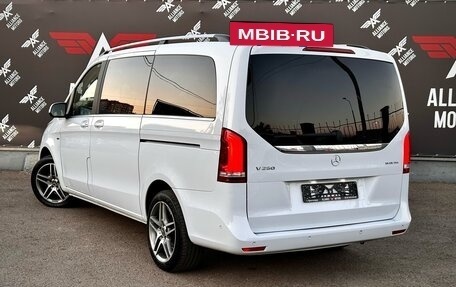 Mercedes-Benz V-Класс, 2014 год, 3 950 000 рублей, 5 фотография