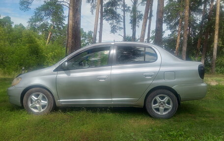 Toyota Platz, 2000 год, 410 000 рублей, 2 фотография