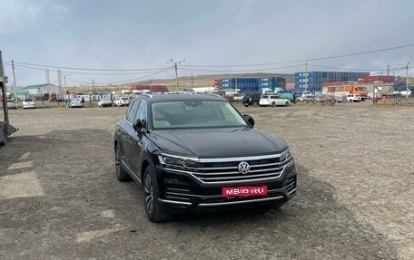 Volkswagen Touareg III, 2019 год, 4 990 000 рублей, 1 фотография