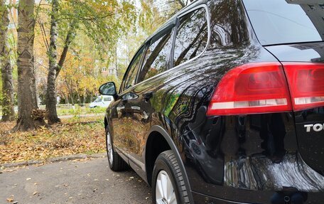 Volkswagen Touareg III, 2010 год, 1 950 000 рублей, 2 фотография