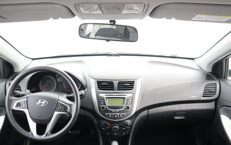 Hyundai Solaris II рестайлинг, 2013 год, 1 045 000 рублей, 14 фотография