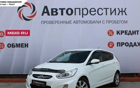 Hyundai Solaris II рестайлинг, 2013 год, 975 000 рублей, 3 фотография