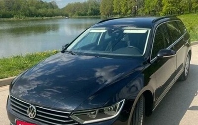 Volkswagen Passat B8 рестайлинг, 2019 год, 2 599 000 рублей, 1 фотография