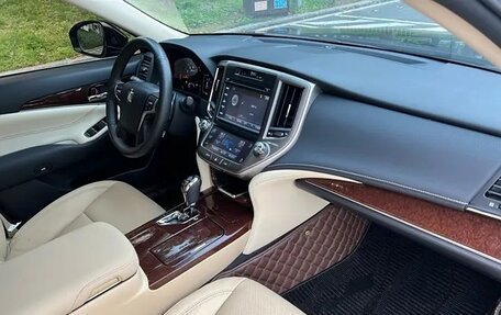 Toyota Crown, 2018 год, 3 997 000 рублей, 22 фотография