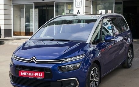 Citroen C4 Picasso II рестайлинг, 2017 год, 1 880 000 рублей, 3 фотография