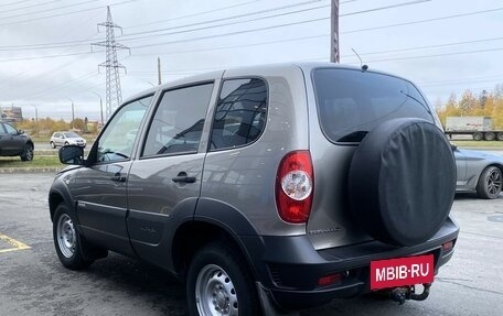 Chevrolet Niva I рестайлинг, 2017 год, 770 000 рублей, 6 фотография