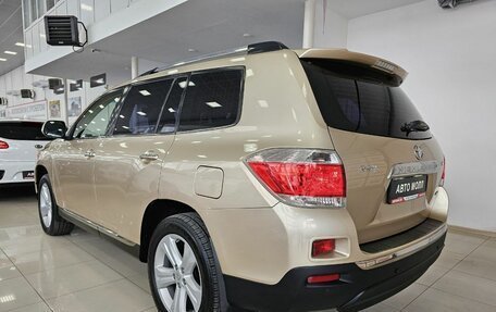 Toyota Highlander III, 2011 год, 2 749 000 рублей, 8 фотография