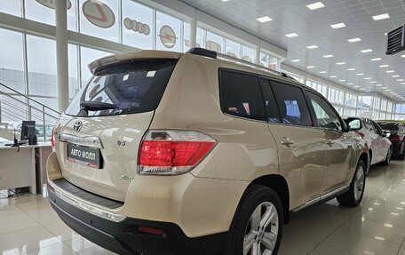 Toyota Highlander III, 2011 год, 2 749 000 рублей, 11 фотография