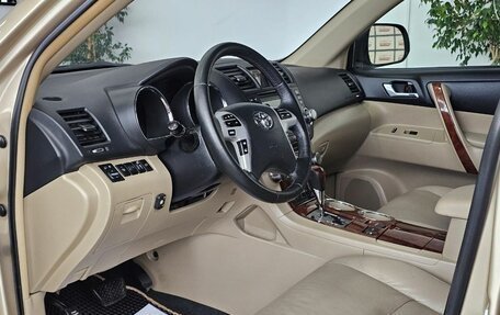 Toyota Highlander III, 2011 год, 2 749 000 рублей, 14 фотография