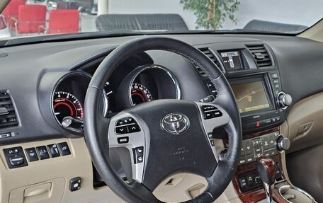 Toyota Highlander III, 2011 год, 2 749 000 рублей, 15 фотография