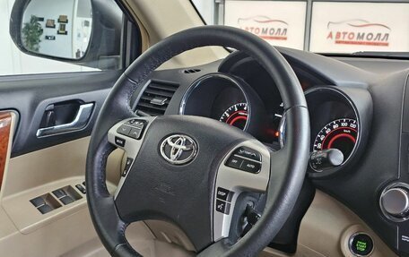 Toyota Highlander III, 2011 год, 2 749 000 рублей, 30 фотография