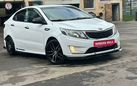 KIA Rio III рестайлинг, 2014 год, 900 000 рублей, 4 фотография