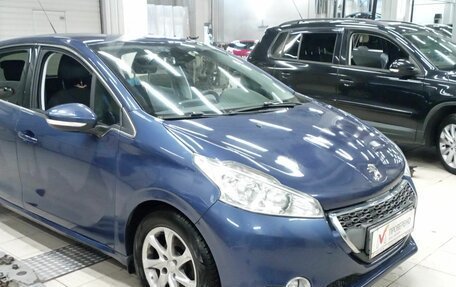 Peugeot 208 II, 2013 год, 770 000 рублей, 2 фотография