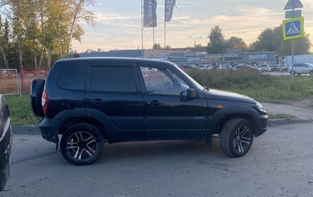 Chevrolet Niva I рестайлинг, 2010 год, 480 000 рублей, 3 фотография