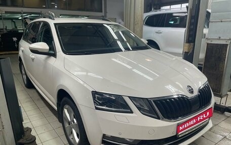 Skoda Octavia, 2017 год, 1 847 000 рублей, 4 фотография