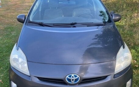 Toyota Prius, 2010 год, 1 050 000 рублей, 10 фотография