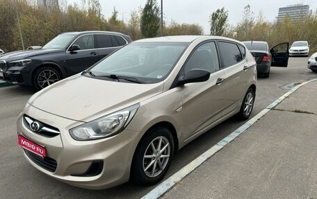 Hyundai Solaris II рестайлинг, 2012 год, 795 000 рублей, 1 фотография