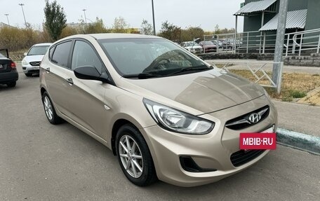 Hyundai Solaris II рестайлинг, 2012 год, 795 000 рублей, 3 фотография