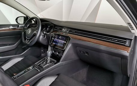 Volkswagen Passat B8 рестайлинг, 2019 год, 2 445 700 рублей, 9 фотография