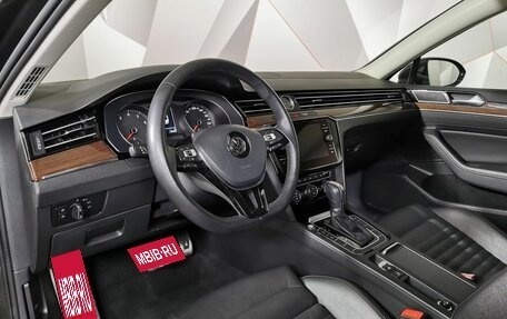 Volkswagen Passat B8 рестайлинг, 2019 год, 2 445 700 рублей, 14 фотография