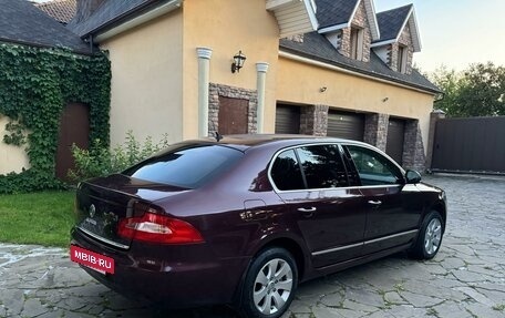 Skoda Superb III рестайлинг, 2010 год, 1 100 000 рублей, 3 фотография