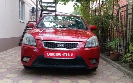 KIA Rio II, 2010 год, 700 000 рублей, 2 фотография