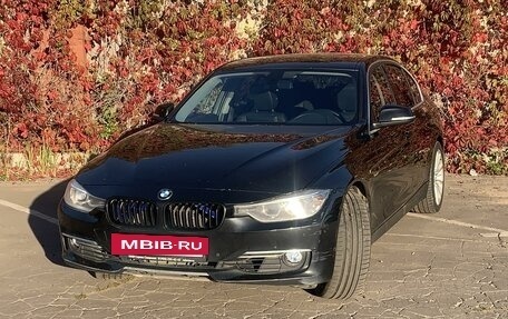 BMW 3 серия, 2012 год, 1 600 000 рублей, 4 фотография