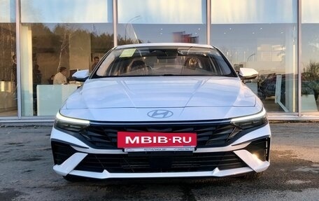 Hyundai Elantra, 2024 год, 2 700 000 рублей, 2 фотография