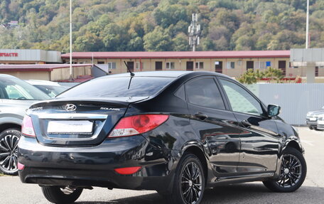 Hyundai Solaris II рестайлинг, 2011 год, 855 000 рублей, 3 фотография