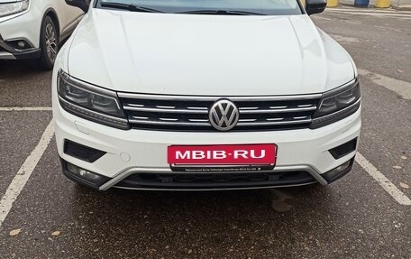 Volkswagen Tiguan II, 2019 год, 3 150 000 рублей, 2 фотография