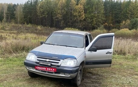 Chevrolet Niva I рестайлинг, 2004 год, 320 000 рублей, 2 фотография