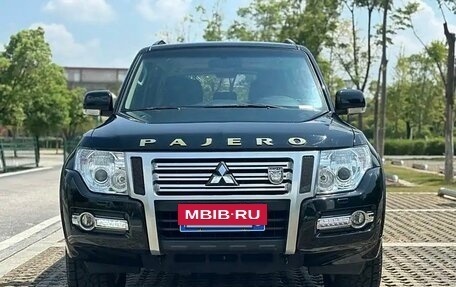 Mitsubishi Pajero IV, 2019 год, 3 150 555 рублей, 2 фотография