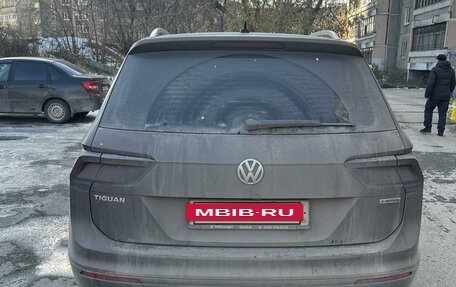 Volkswagen Tiguan II, 2018 год, 2 340 000 рублей, 3 фотография