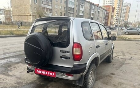 Chevrolet Niva I рестайлинг, 2003 год, 270 000 рублей, 11 фотография