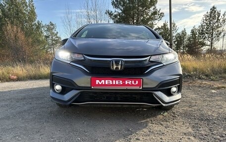 Honda Fit III, 2018 год, 1 620 000 рублей, 8 фотография