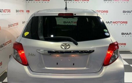 Toyota Vitz, 2013 год, 789 000 рублей, 3 фотография