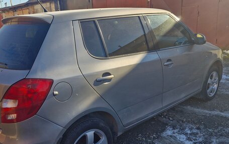 Skoda Fabia II, 2010 год, 900 000 рублей, 2 фотография