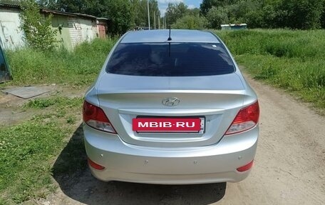 Hyundai Solaris II рестайлинг, 2011 год, 550 000 рублей, 3 фотография