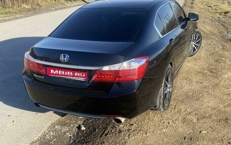 Honda Accord IX рестайлинг, 2013 год, 1 800 000 рублей, 4 фотография