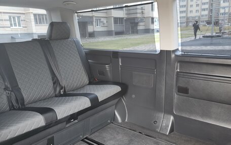 Volkswagen Transporter T5 рестайлинг, 2011 год, 2 250 000 рублей, 17 фотография