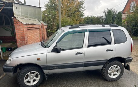 Chevrolet Niva I рестайлинг, 2003 год, 500 000 рублей, 5 фотография