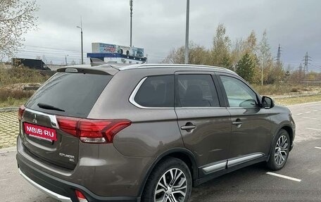 Mitsubishi Outlander III рестайлинг 3, 2018 год, 2 583 000 рублей, 3 фотография