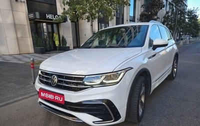 Volkswagen Tiguan II, 2021 год, 3 950 000 рублей, 1 фотография