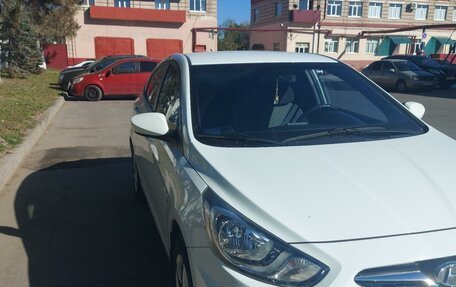 Hyundai Solaris II рестайлинг, 2013 год, 890 000 рублей, 2 фотография