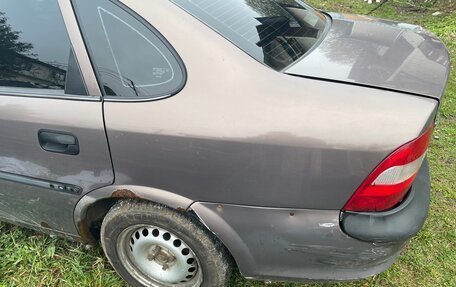 Opel Vectra B рестайлинг, 1998 год, 130 000 рублей, 3 фотография