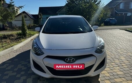 Hyundai i30 II рестайлинг, 2012 год, 1 220 000 рублей, 2 фотография