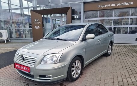 Toyota Avensis III рестайлинг, 2004 год, 700 000 рублей, 1 фотография