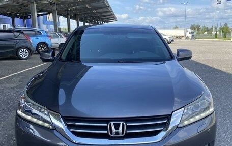 Honda Accord IX рестайлинг, 2013 год, 1 650 000 рублей, 1 фотография